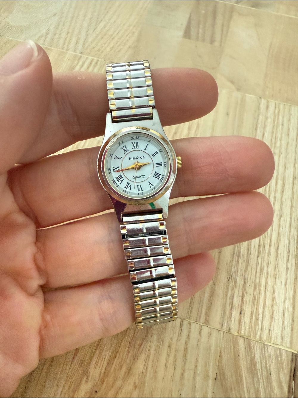 Armitron ladies dainty two tone expansion bracelet watch NEW BATTERY